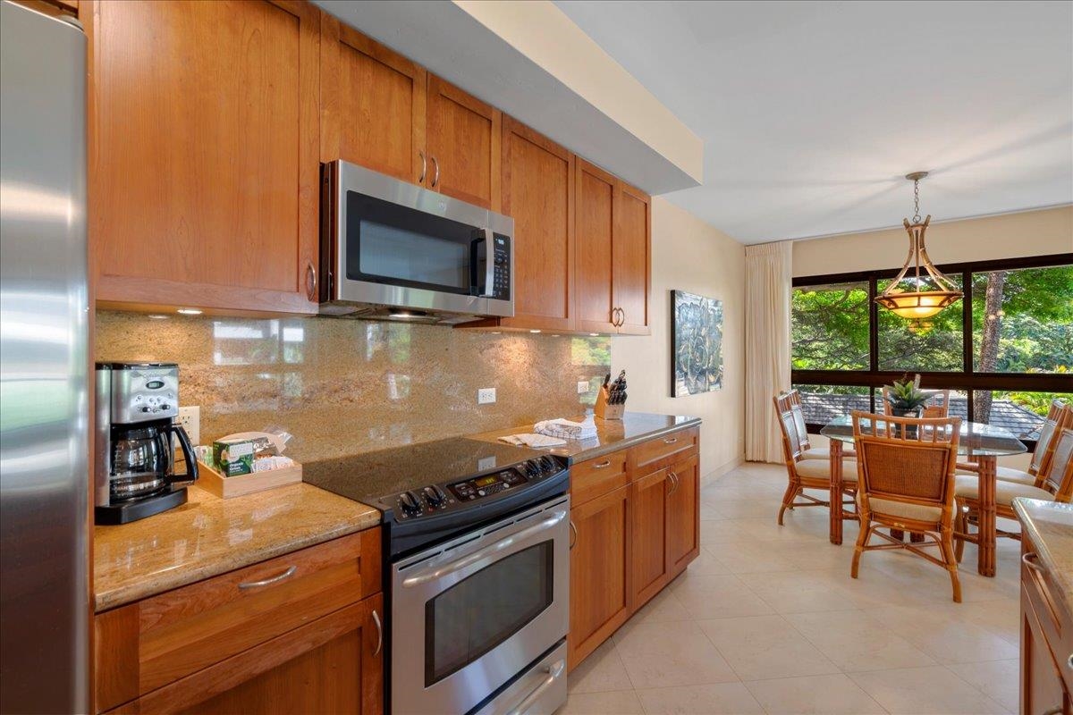 Kaanapali Alii condo # 2-305, Lahaina, Hawaii - photo 4 of 26