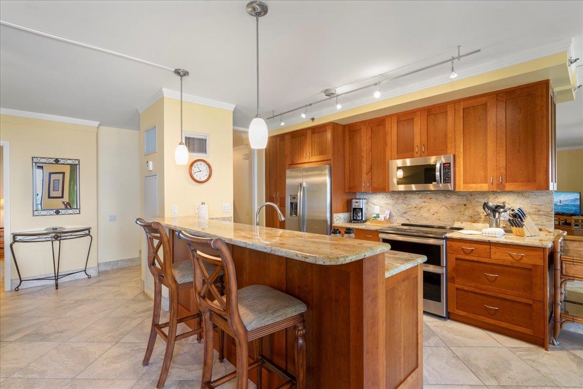 Kaanapali Alii condo # 2-401, Lahaina, Hawaii - photo 7 of 29