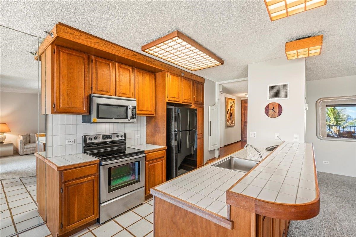 Kaanapali Alii condo # 4-702, Lahaina, Hawaii - photo 15 of 50