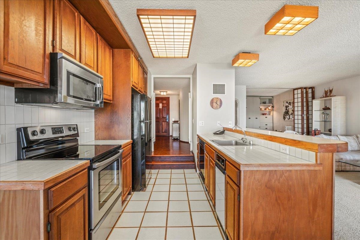 Kaanapali Alii condo # 4-702, Lahaina, Hawaii - photo 19 of 50