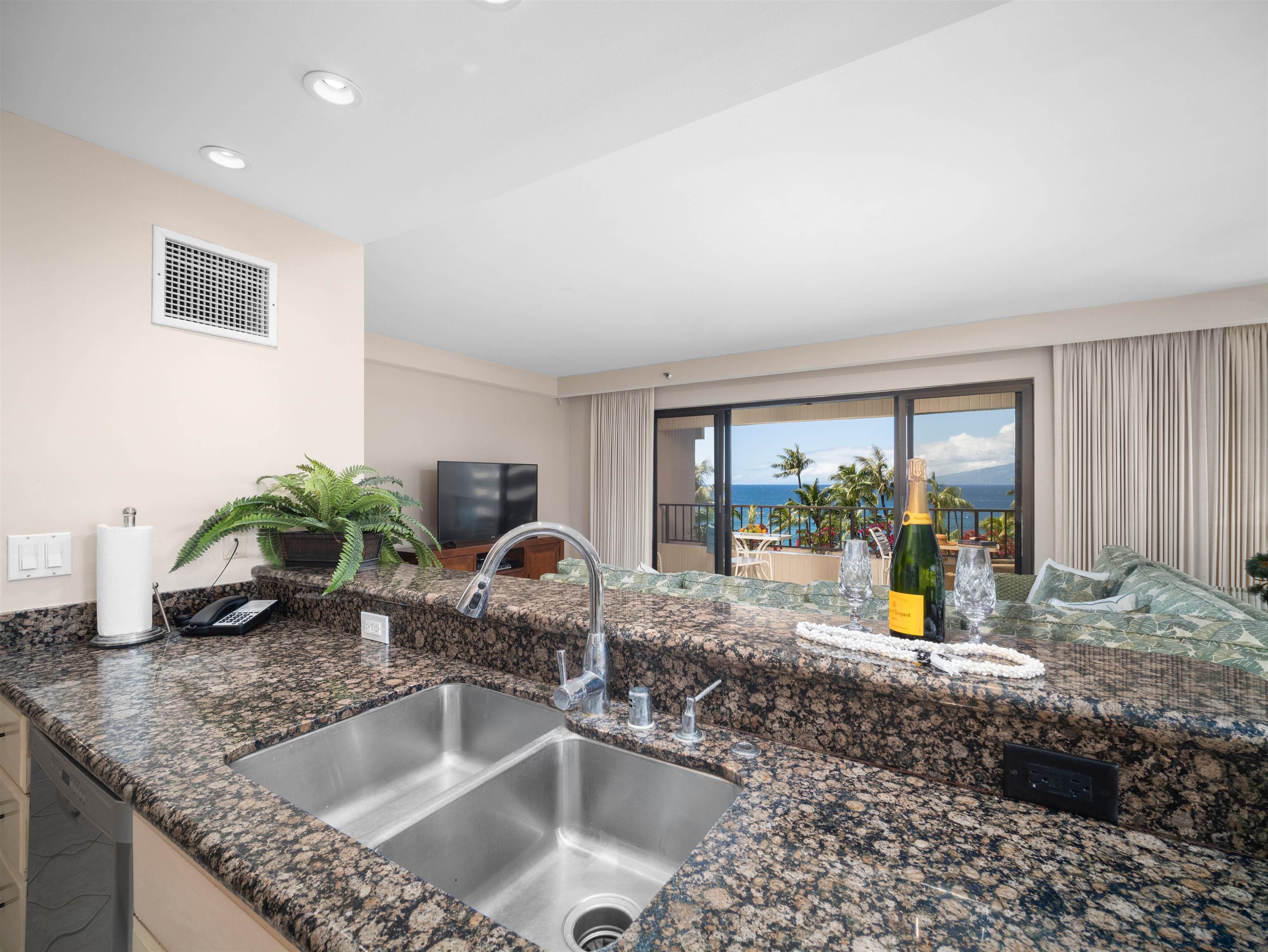 Kaanapali Alii condo # 4-706, Lahaina, Hawaii - photo 12 of 50