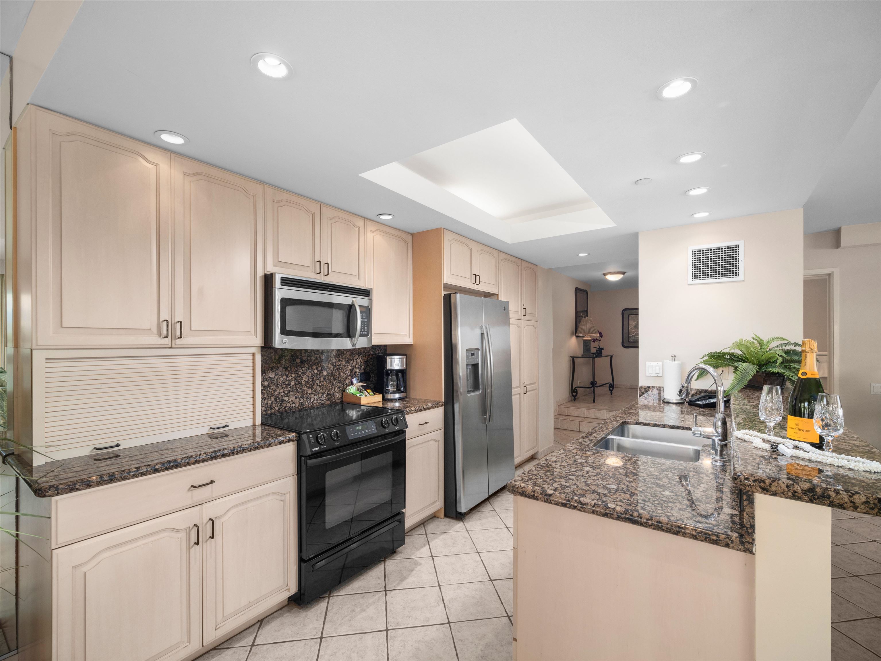 Kaanapali Alii condo # 4-706, Lahaina, Hawaii - photo 10 of 50