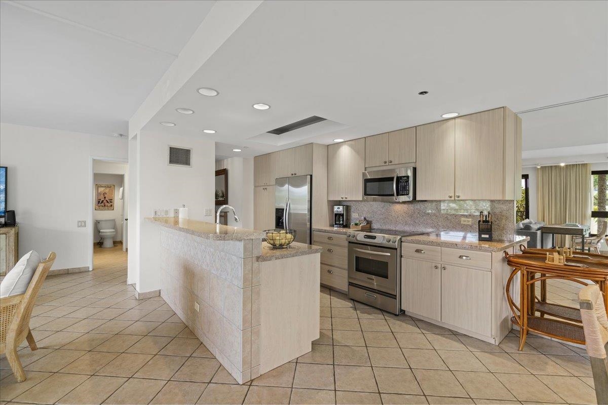 Kaanapali Alii condo # IV-205, Lahaina, Hawaii - photo 16 of 50