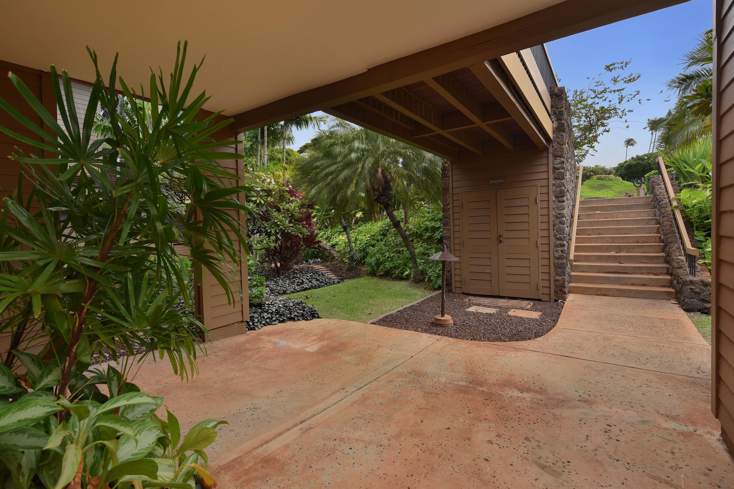 Masters condo # 1105, Lahaina, Hawaii - photo 24 of 37