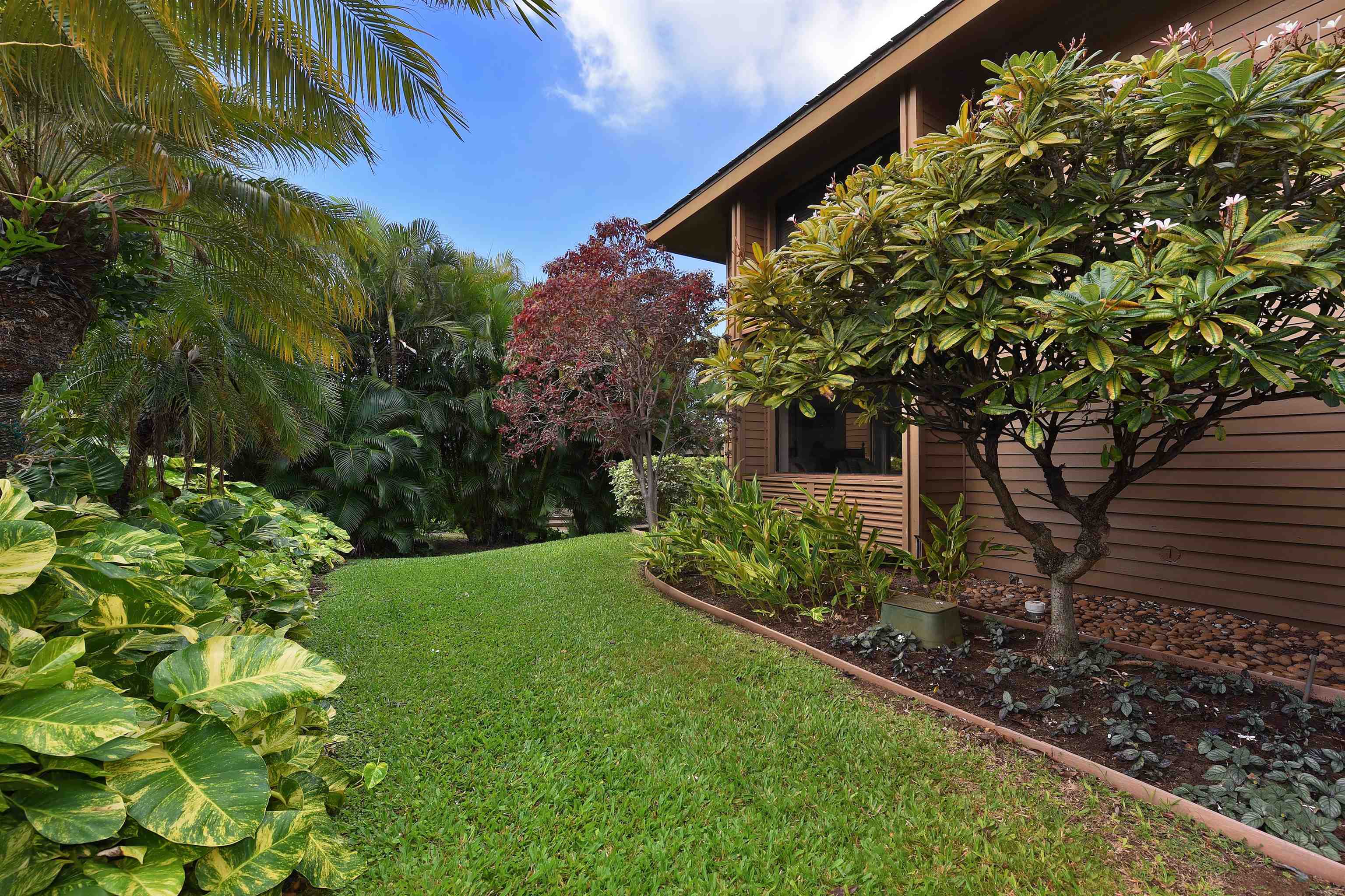 Masters condo # 1105, Lahaina, Hawaii - photo 28 of 37