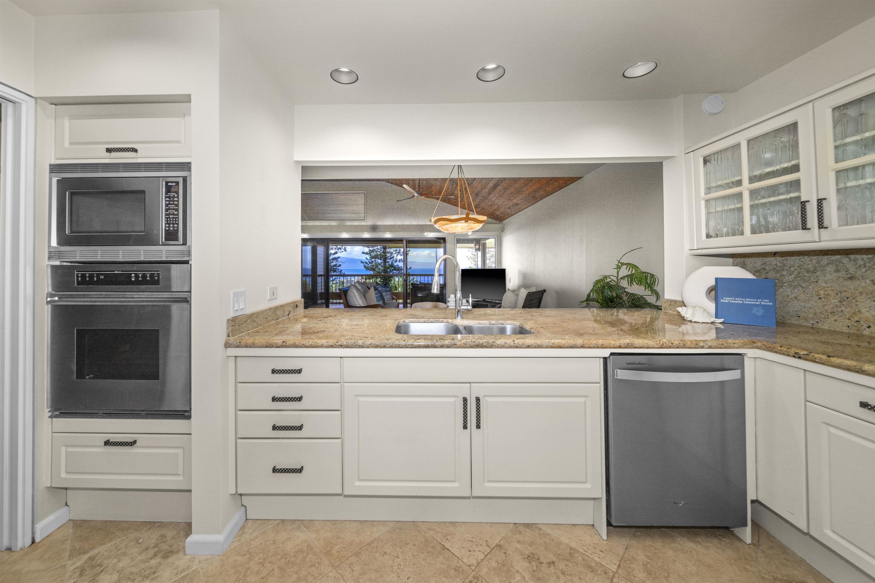 Masters condo # 1204, Lahaina, Hawaii - photo 5 of 50