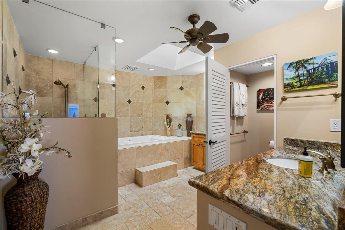 Masters condo # 2204, Lahaina, Hawaii - photo 32 of 48