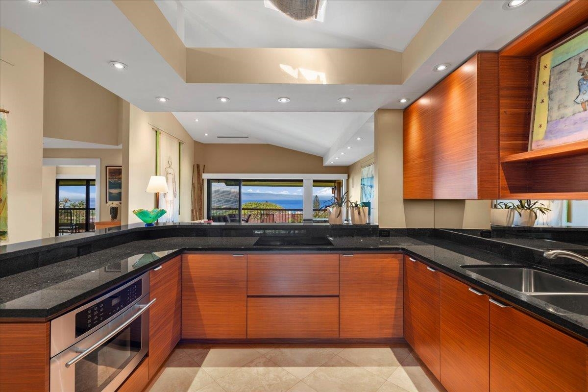 Masters condo # 3404, Lahaina, Hawaii - photo 8 of 46