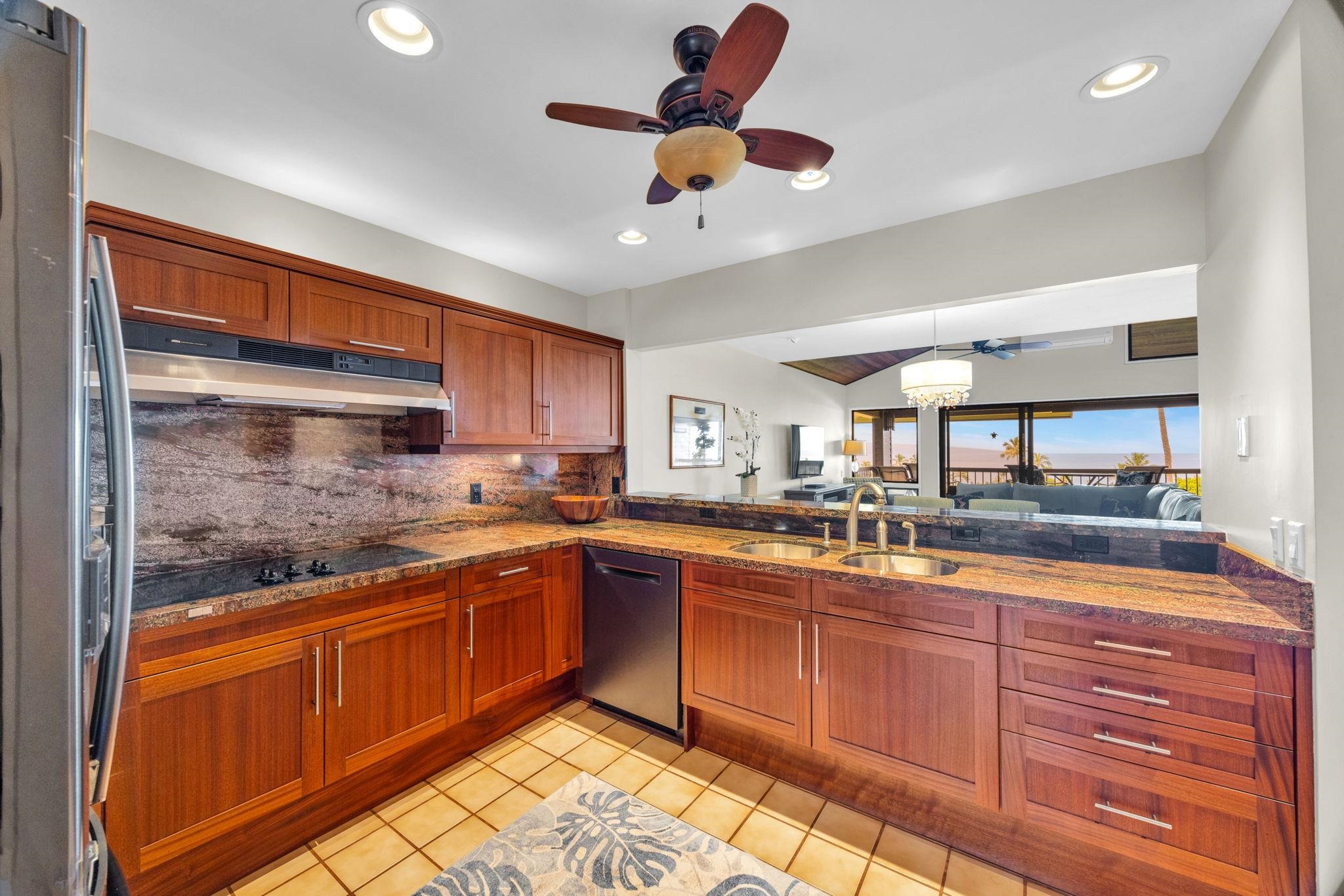 Masters condo # 706, Lahaina, Hawaii - photo 2 of 39