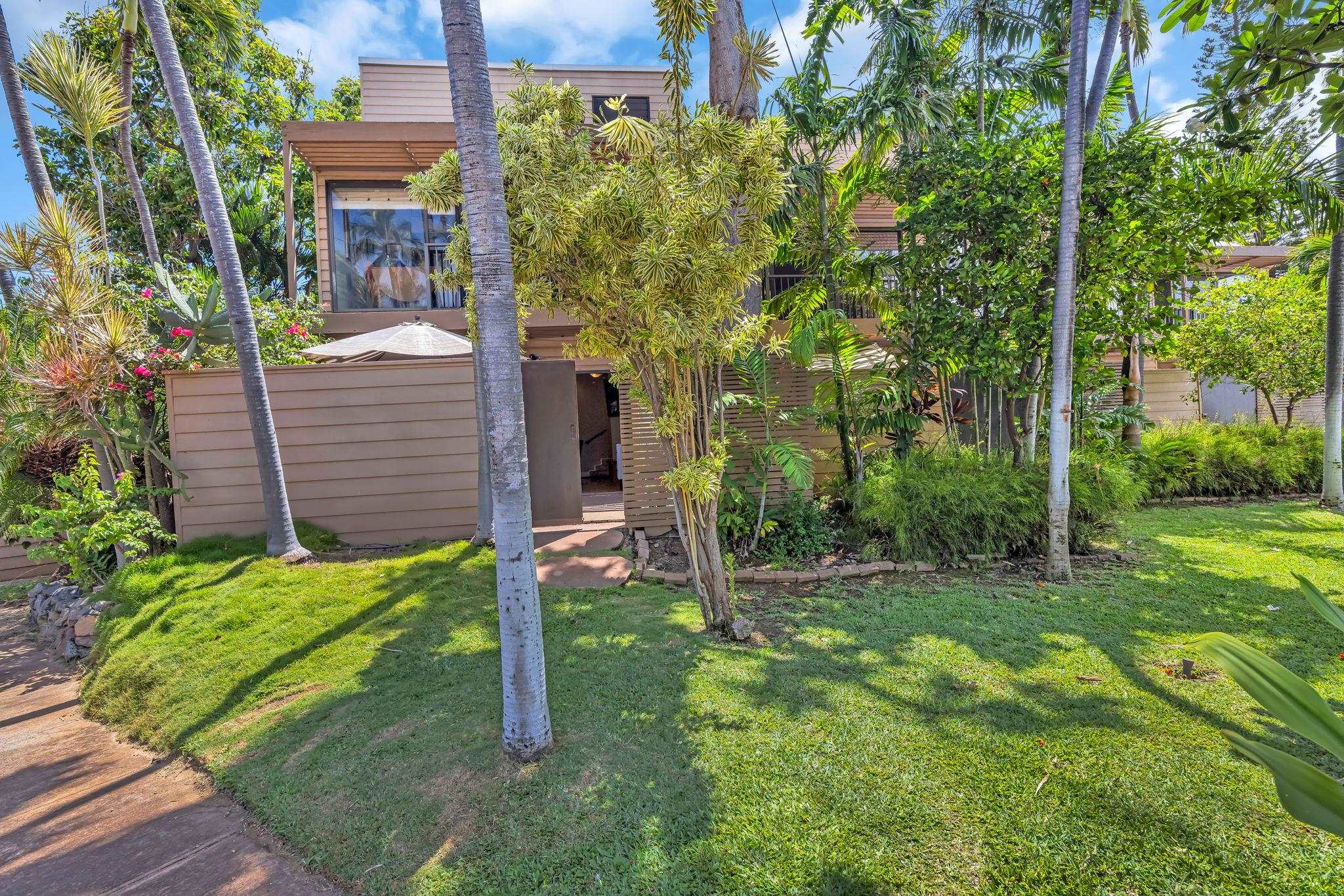 Boardwalk condo # E, Kihei, Hawaii - photo 2 of 27