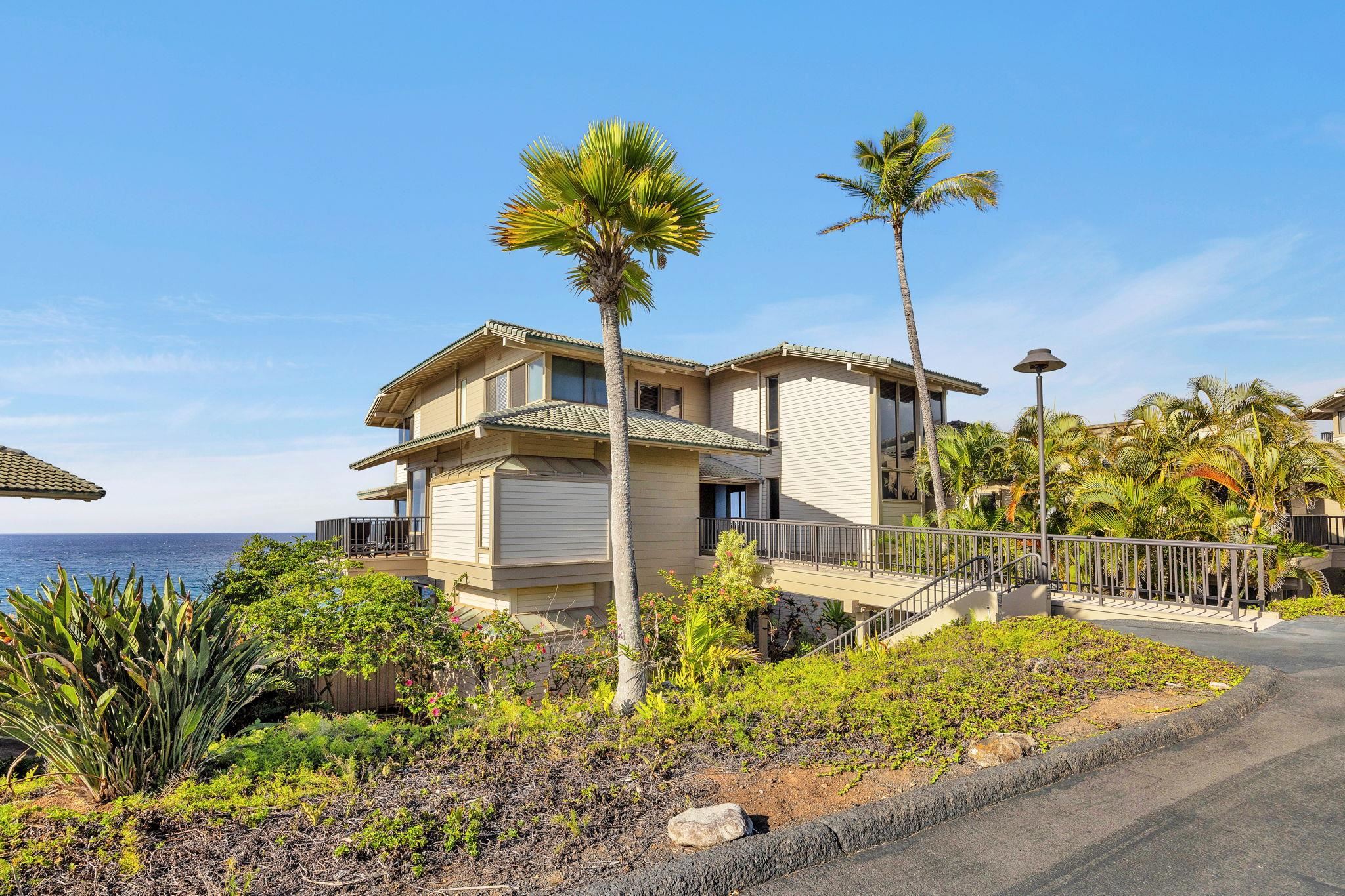 Kapalua Bay Villas I condo # 21B-3, Lahaina, Hawaii - photo 35 of 42