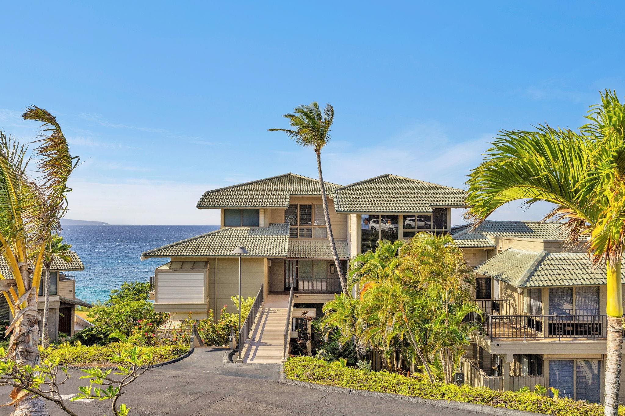 Kapalua Bay Villas I condo # 21B-3, Lahaina, Hawaii - photo 37 of 42