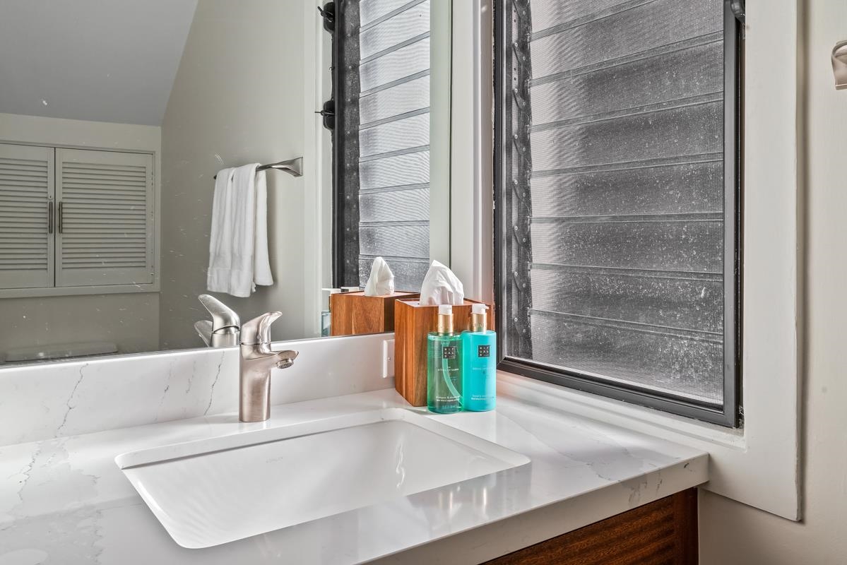 Kapalua Bay Villas II condo # 33-B2, Lahaina, Hawaii - photo 18 of 23