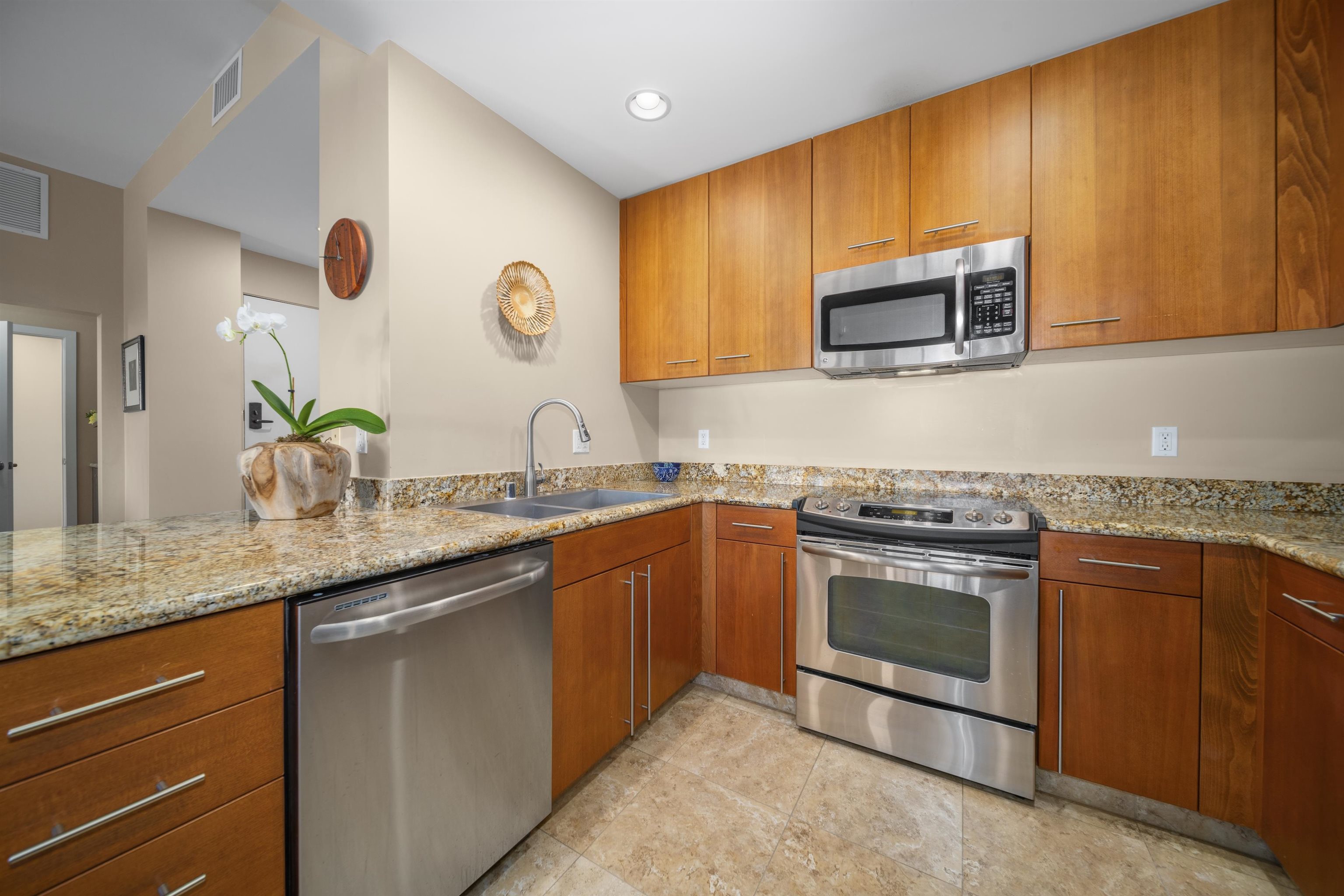 Kapalua Golf Villas condo # 23P7-8, Lahaina, Hawaii - photo 24 of 47