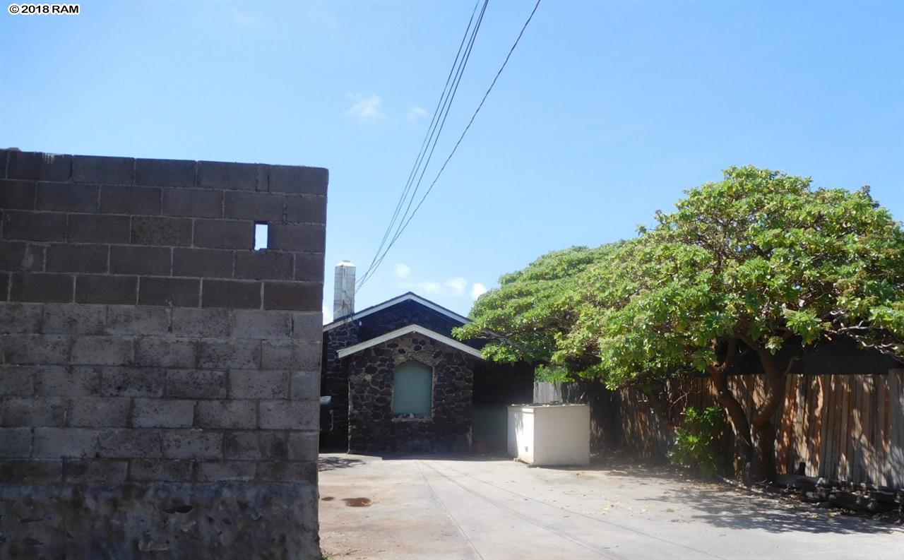 505  KAINALU St , Wailuku home - photo 2 of 10