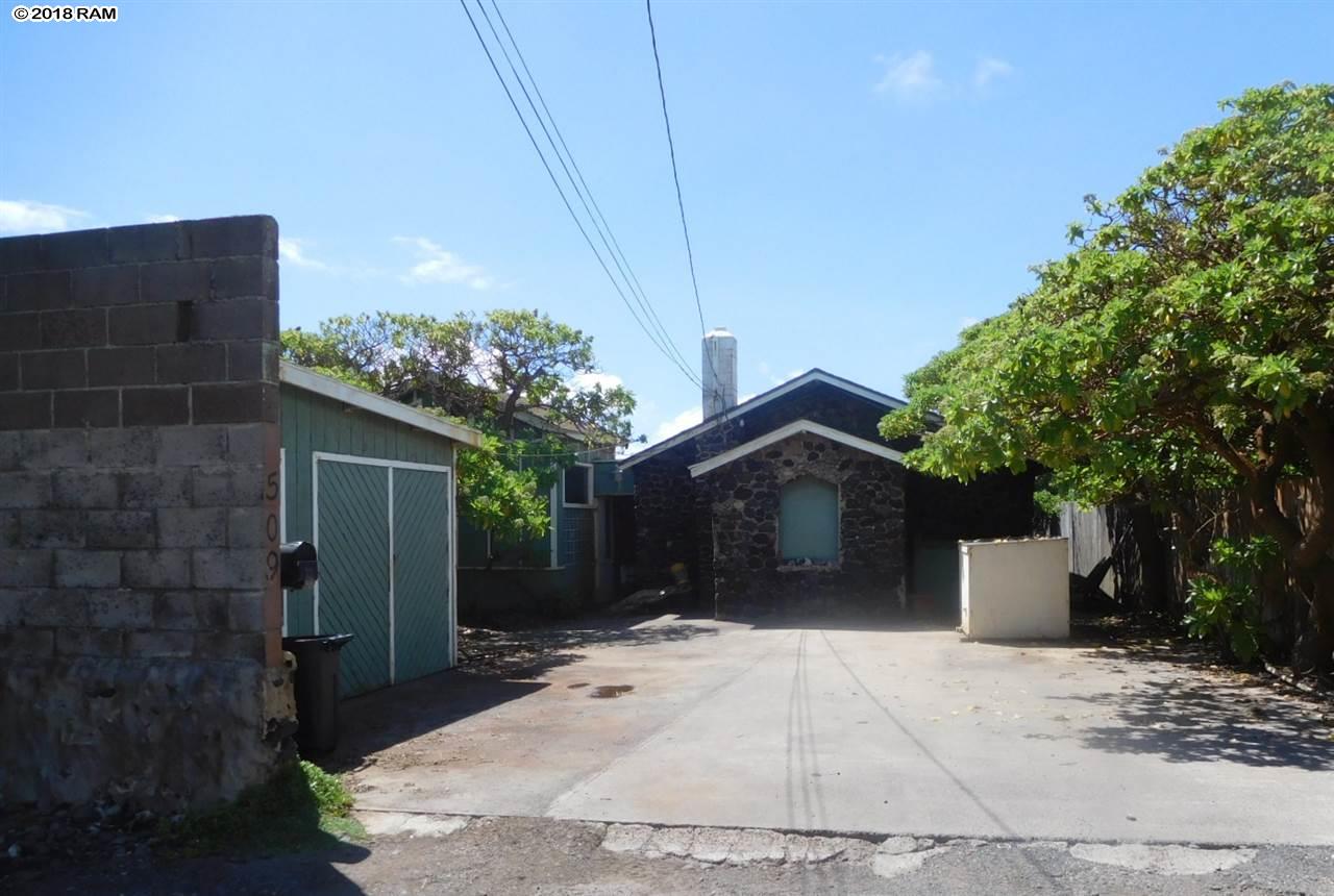 505  KAINALU St , Wailuku home - photo 4 of 10