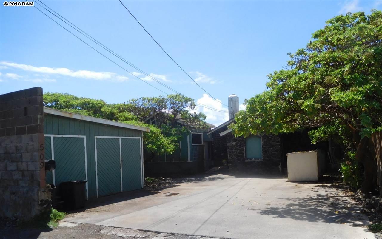 505  KAINALU St , Wailuku home - photo 5 of 10