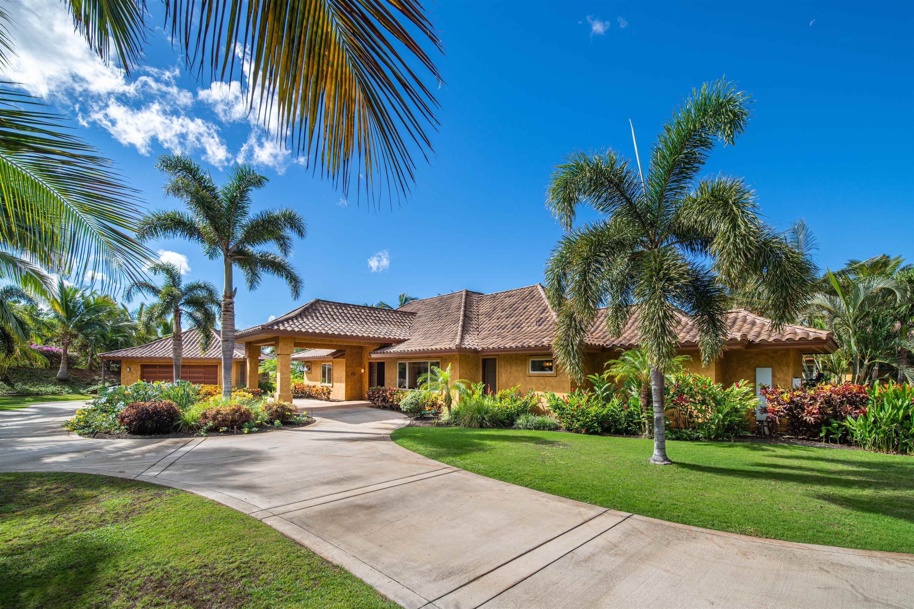 51  Awaiku St Launiupoko, Lahaina home - photo 9 of 39