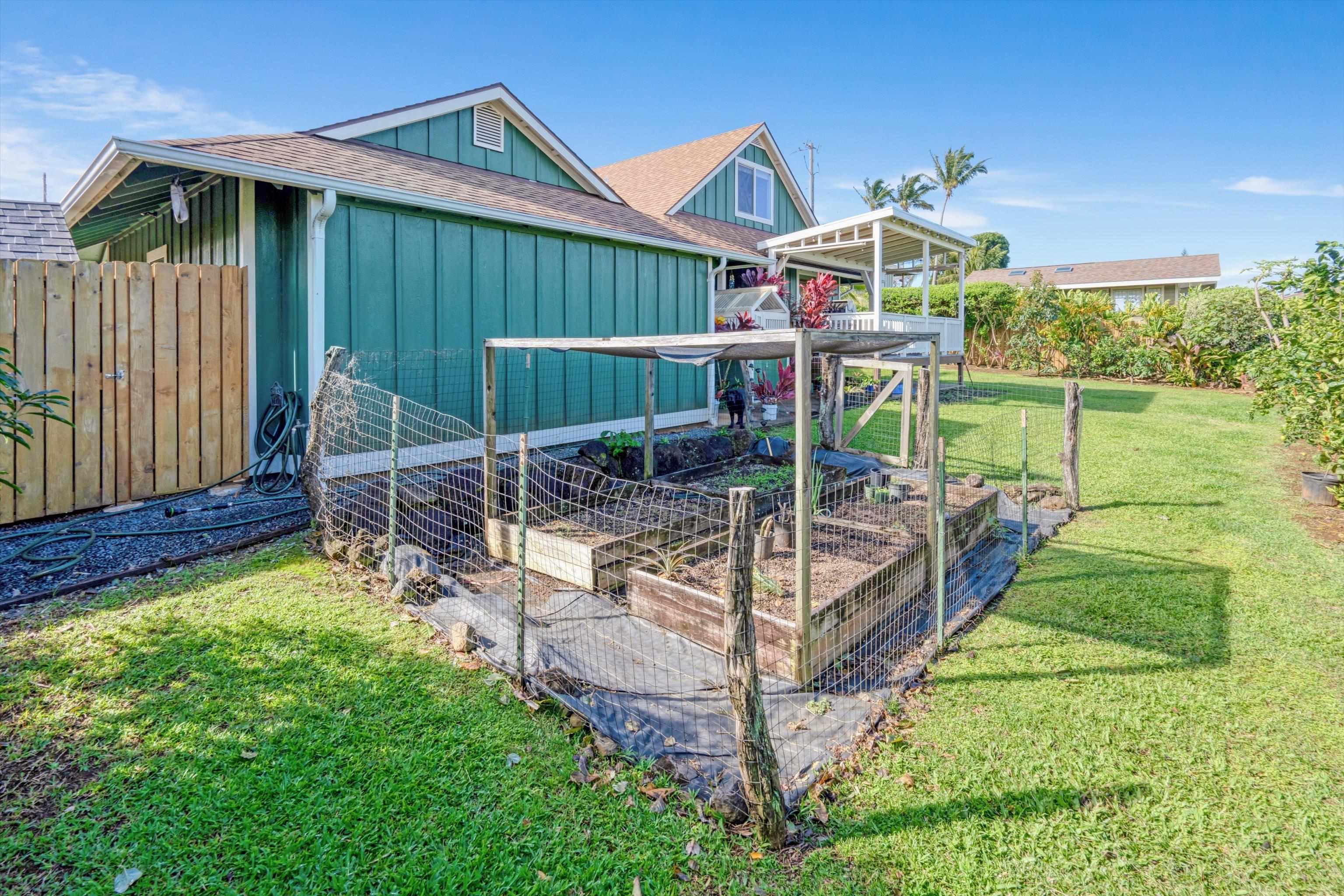 51  Kanoenoe Loop , Haiku home - photo 36 of 50