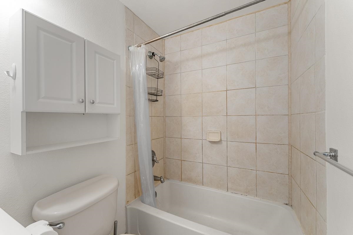 Iao Parkside I condo # 4202, Wailuku, Hawaii - photo 36 of 47