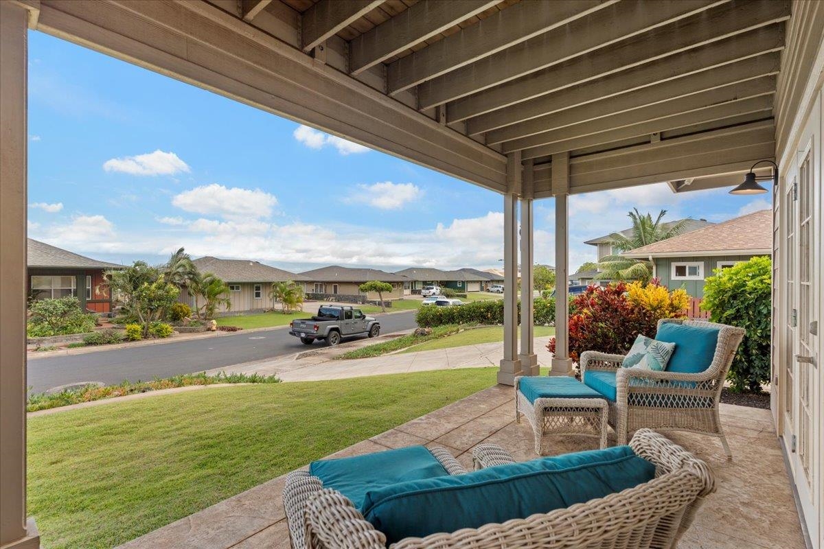 51  Moolu St , Wailuku home - photo 8 of 50