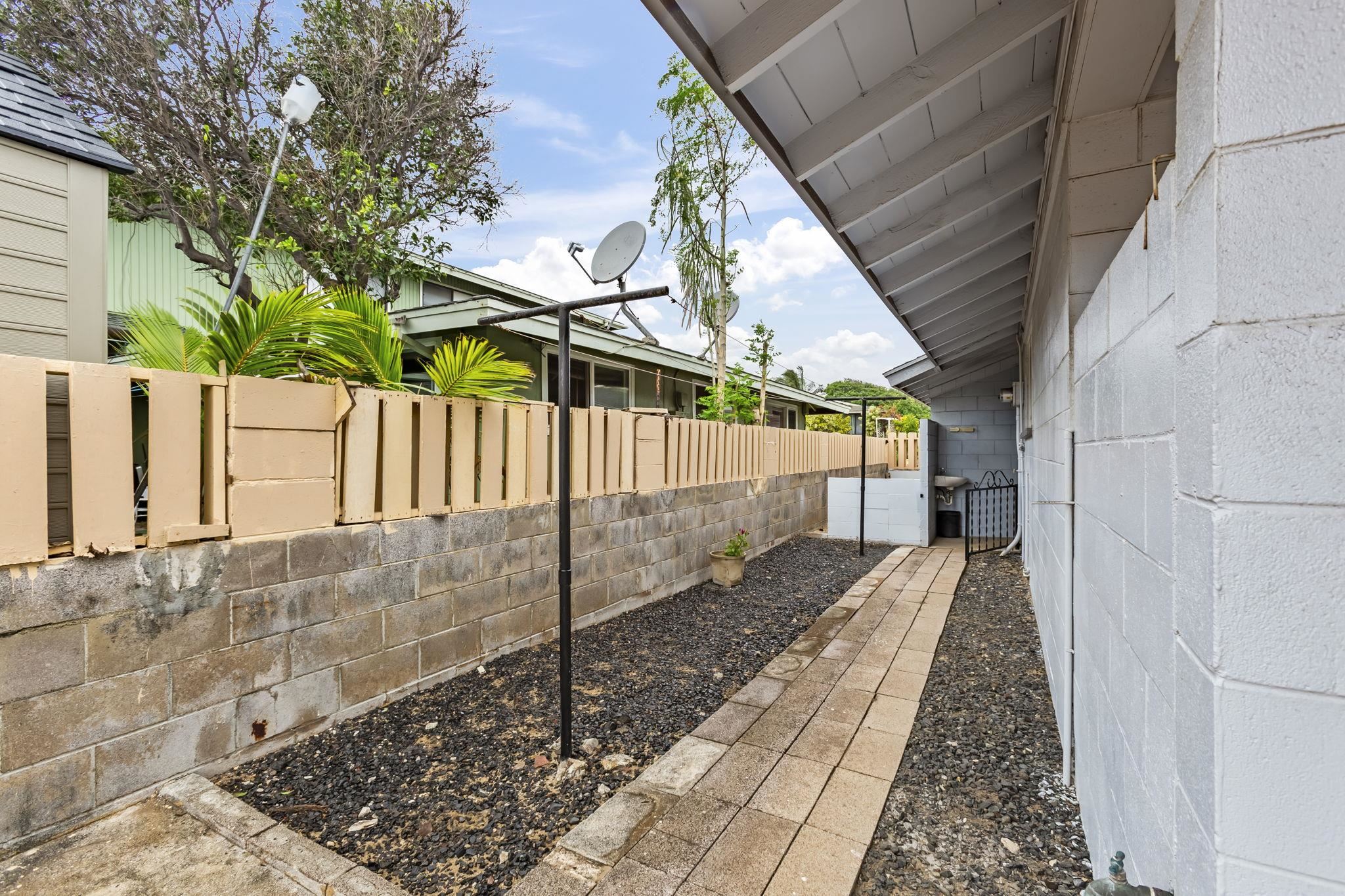 511  Kaulana St , Kahului home - photo 32 of 39