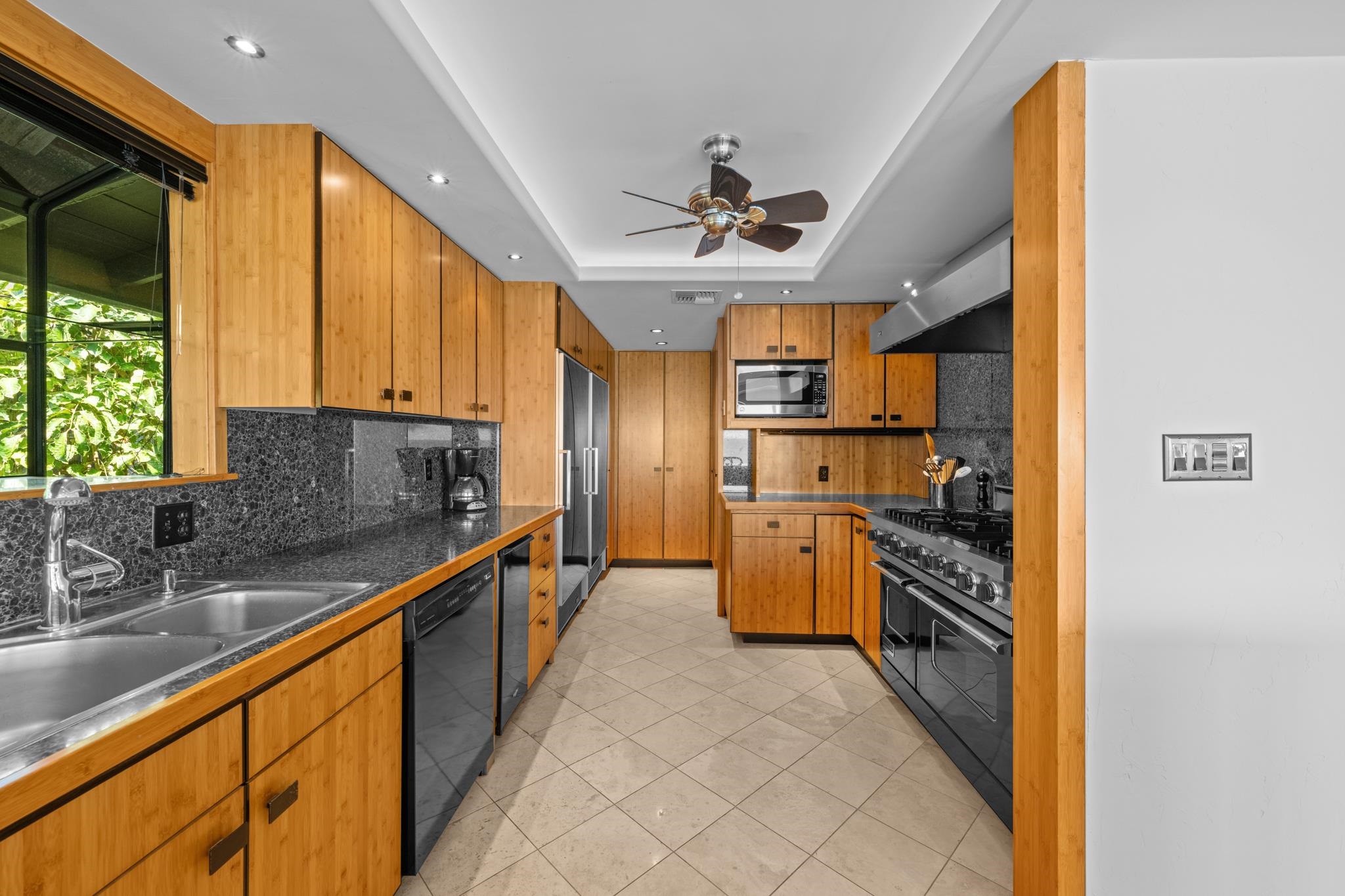 5163  Lower Honoapiilani Rd , Napili/Kahana/Honokowai home - photo 16 of 50