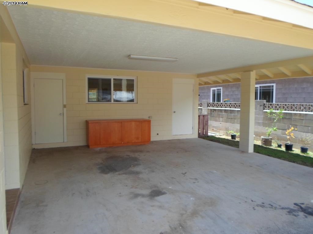 517  Kaimana St , Kahului home - photo 2 of 29