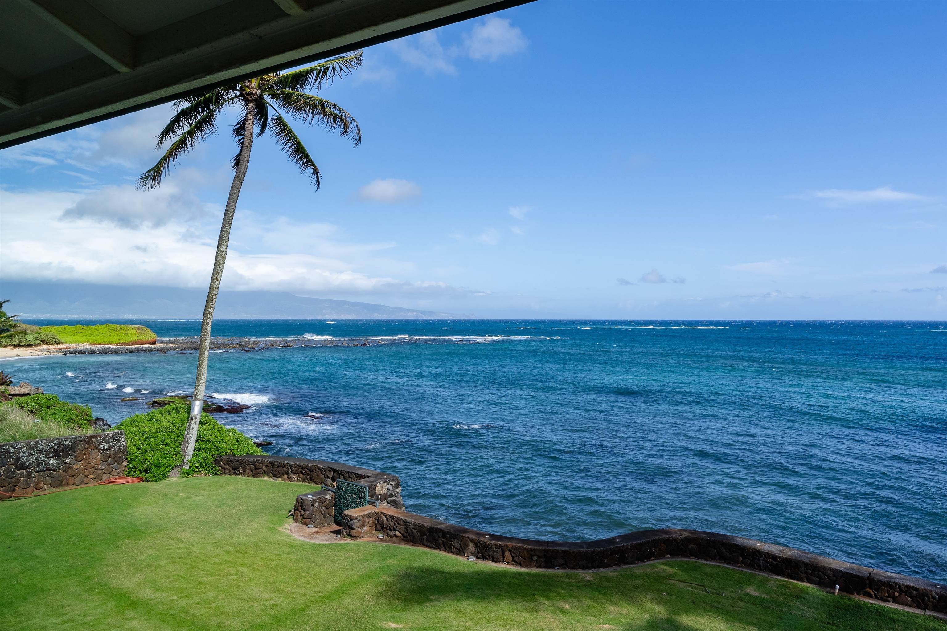 519  Hana Hwy Kuau, Spreckelsville/Paia/Kuau home - photo 17 of 35