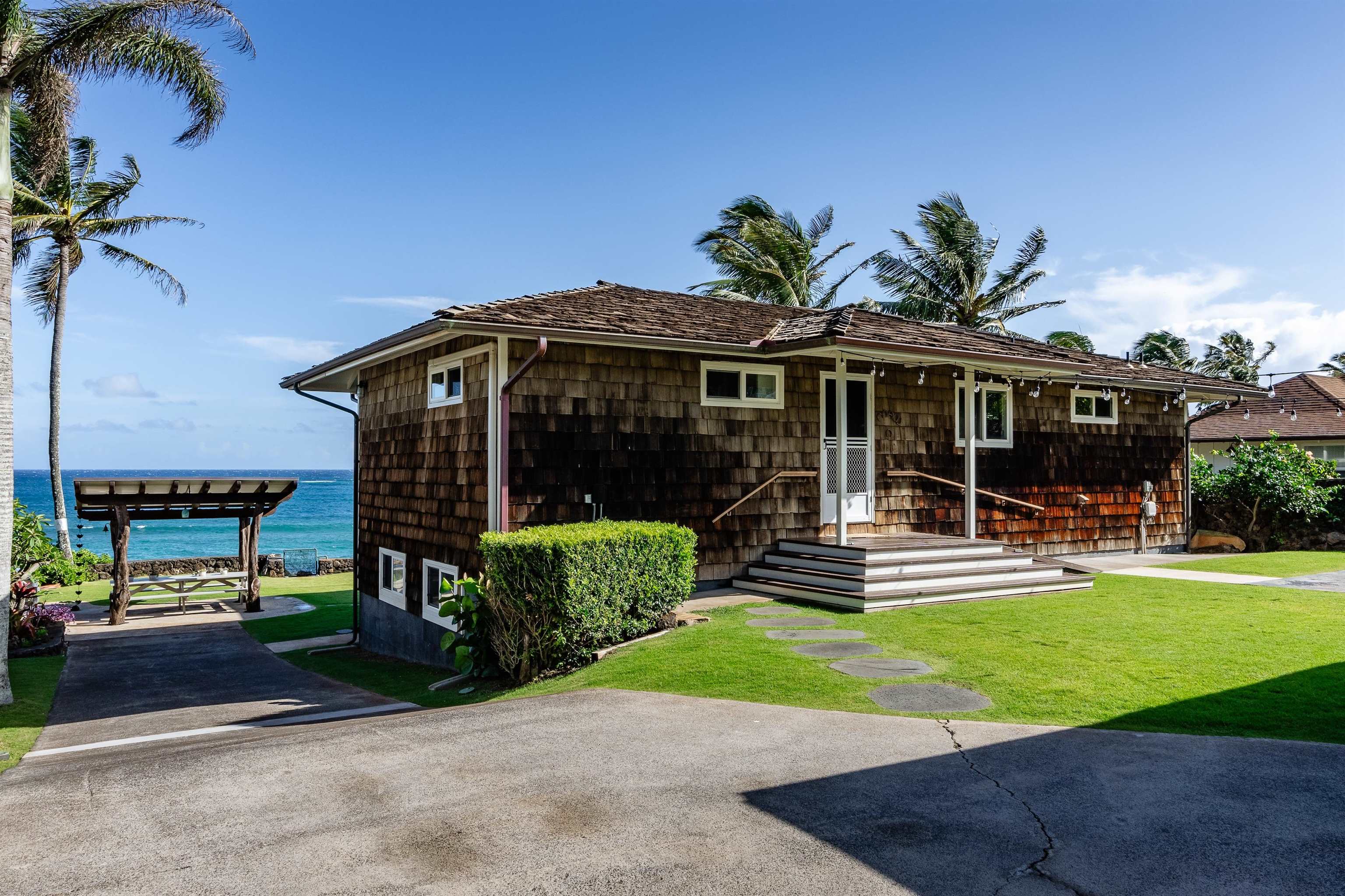 519  Hana Hwy Kuau, Spreckelsville/Paia/Kuau home - photo 9 of 35