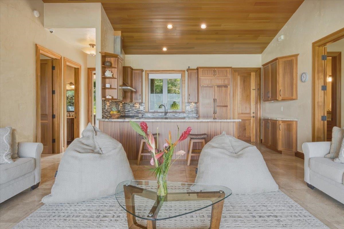 52  Iliahi Way Launiupoko, Lahaina home - photo 4 of 50