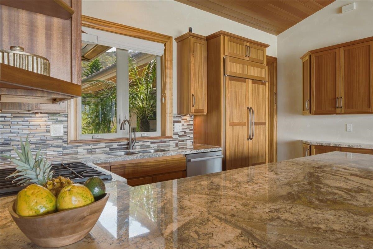 52  Iliahi Way Launiupoko, Lahaina home - photo 7 of 50