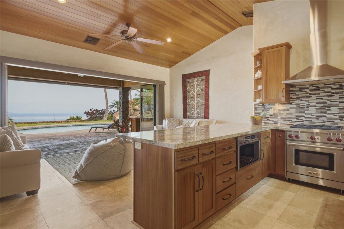 52  Iliahi Way Launiupoko, Lahaina home - photo 9 of 50