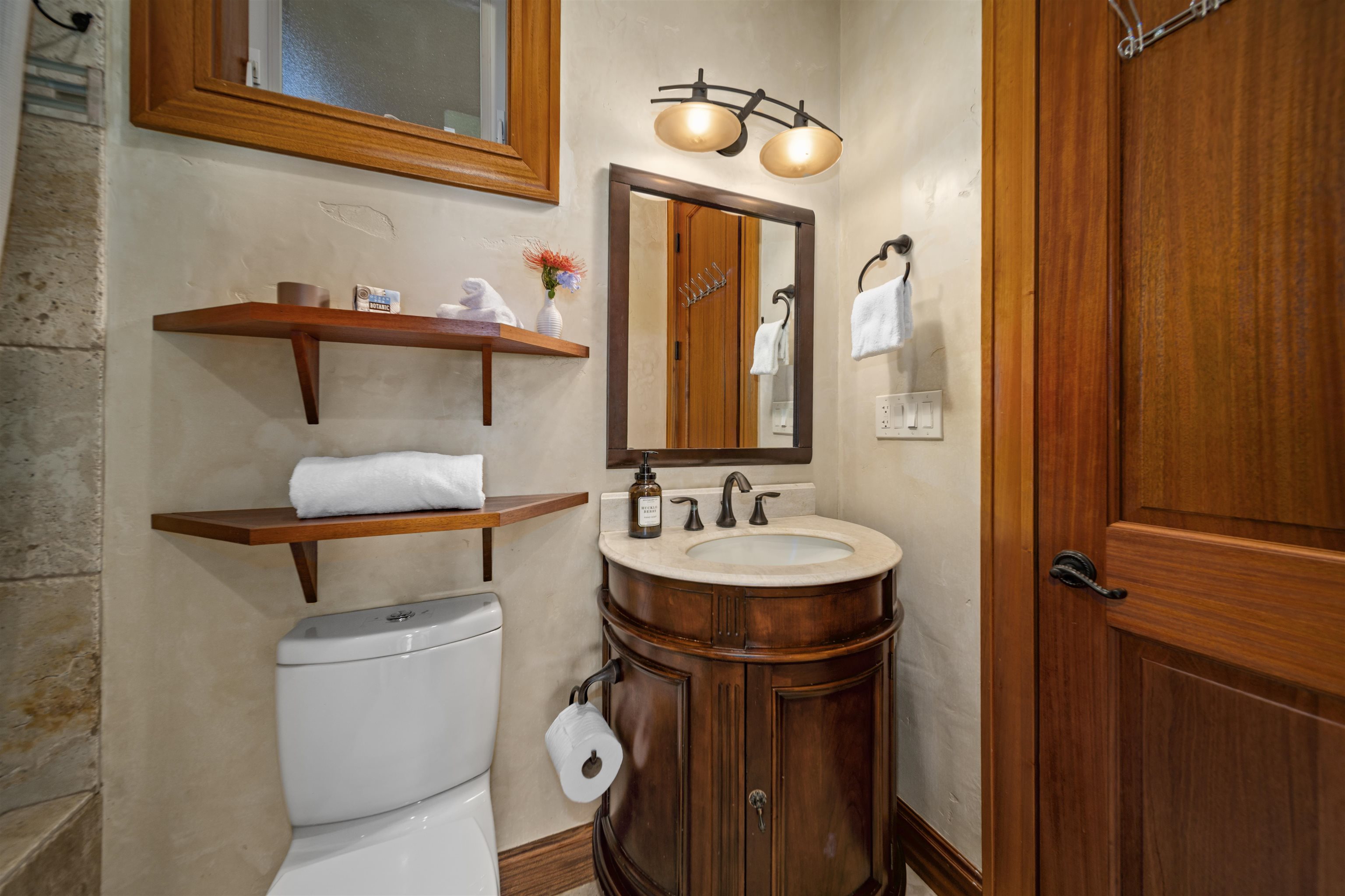 52  Iliahi Way Launiupoko, Lahaina home - photo 17 of 38