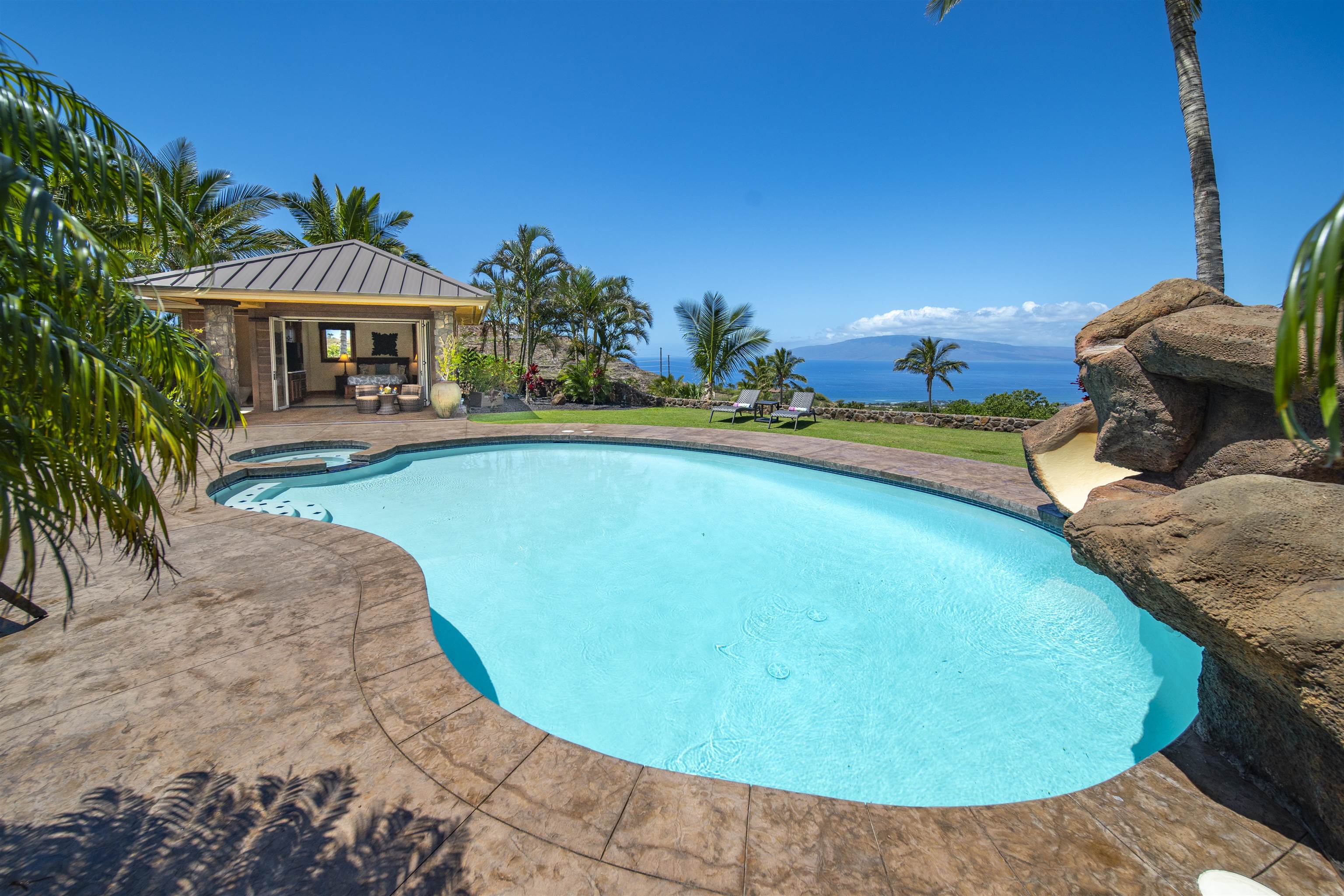 52  Iliahi Way Launiupoko, Lahaina home - photo 21 of 38