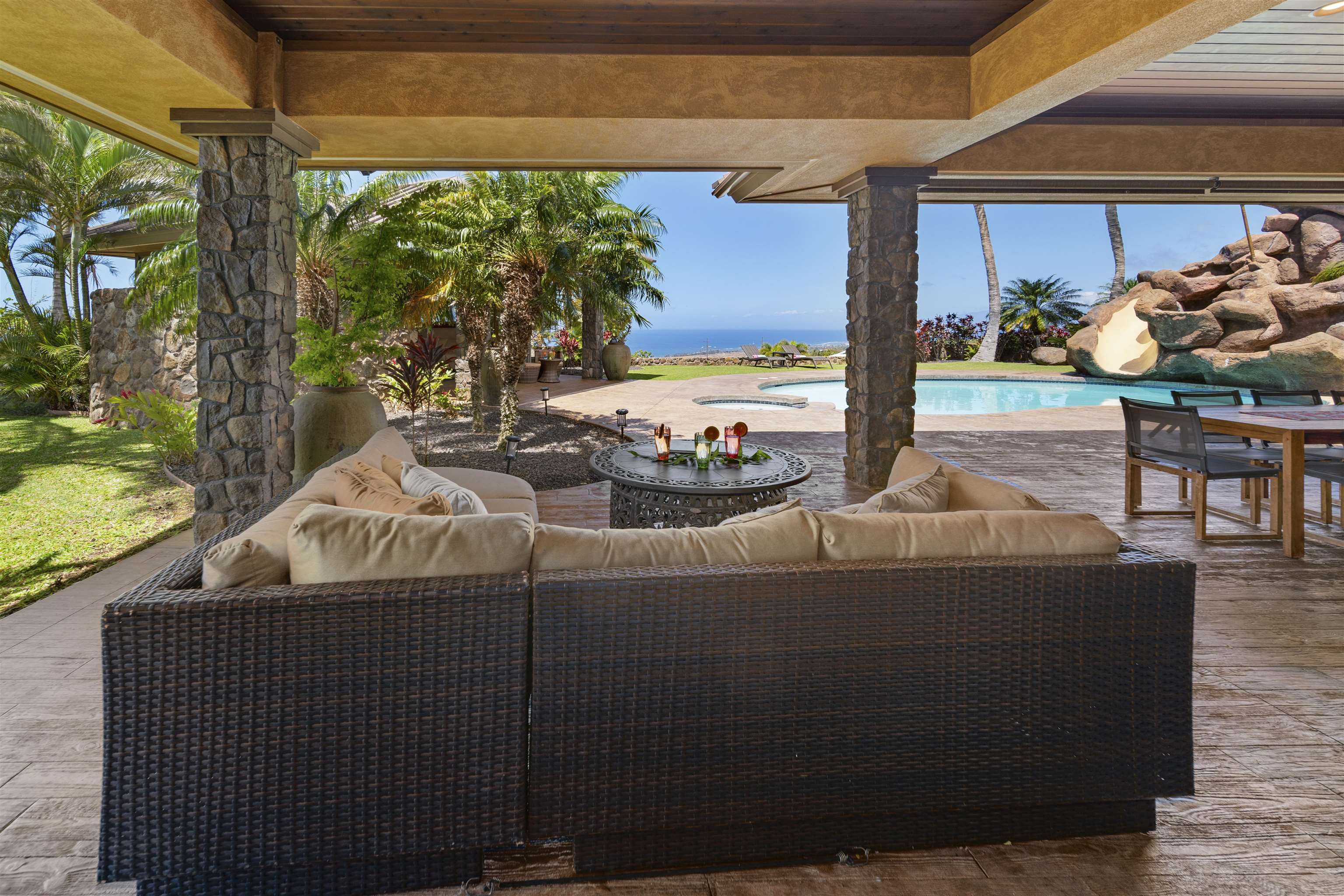 52  Iliahi Way Launiupoko, Lahaina home - photo 22 of 38