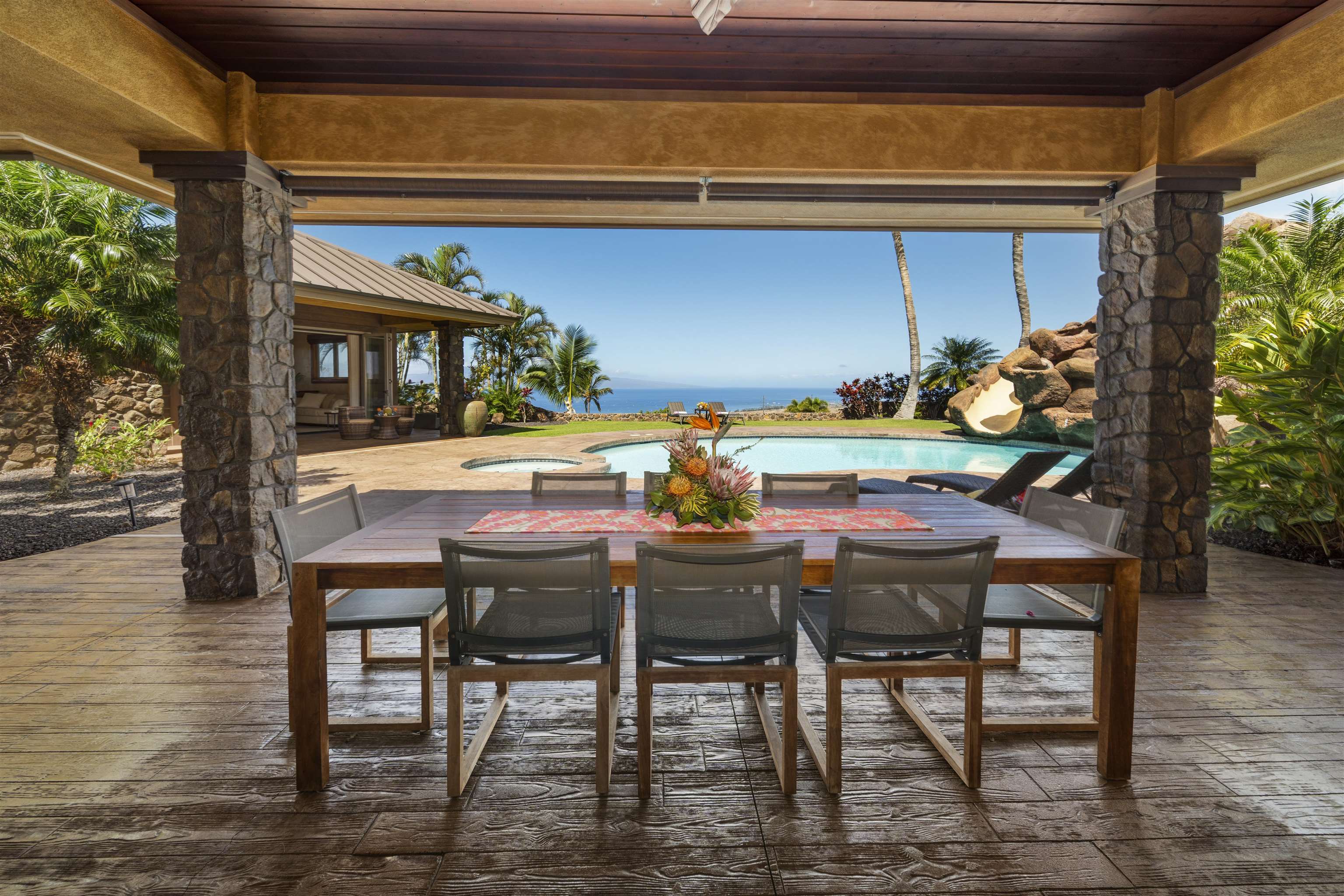 52  Iliahi Way Launiupoko, Lahaina home - photo 4 of 38