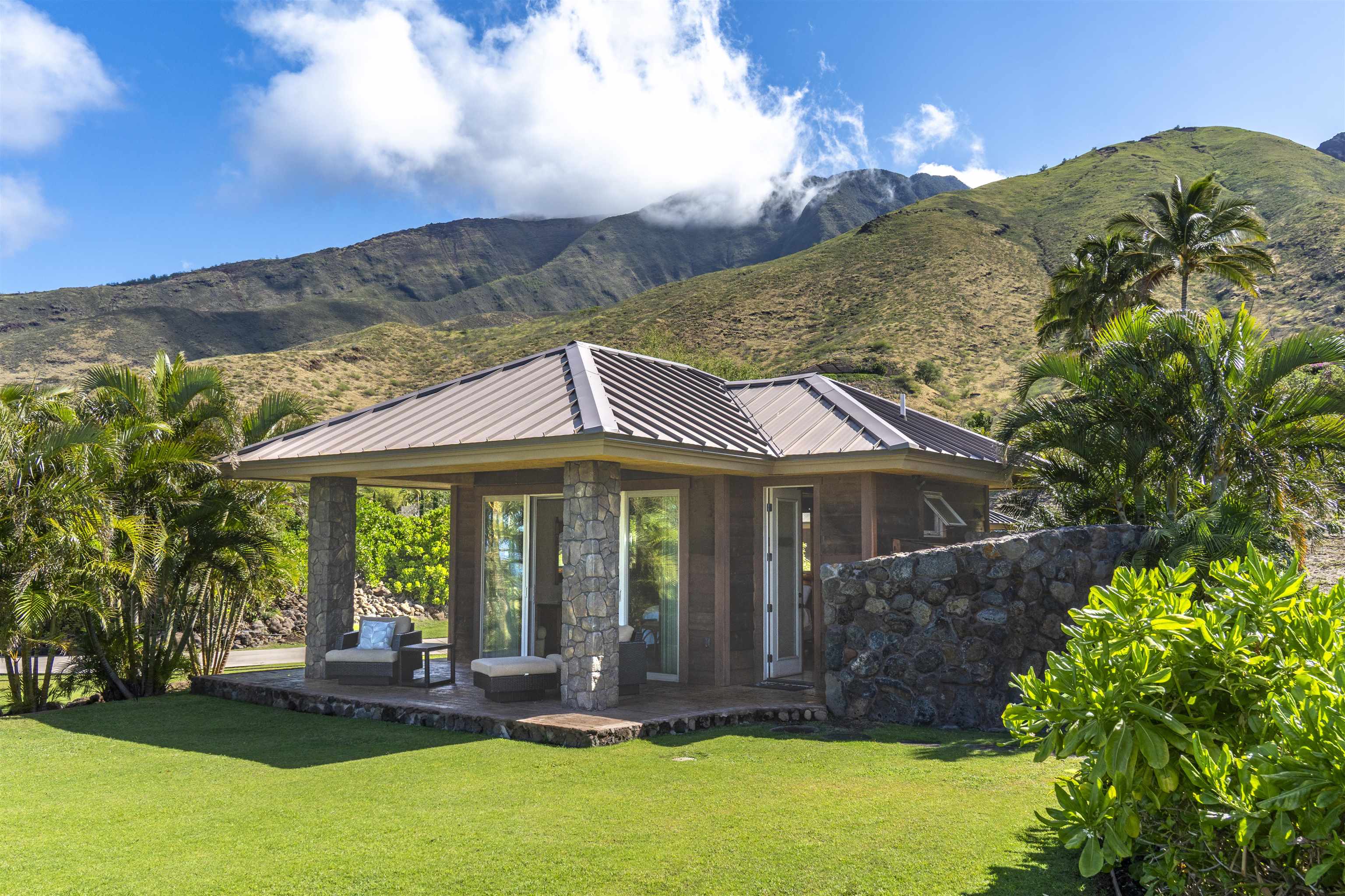 52  Iliahi Way Launiupoko, Lahaina home - photo 31 of 38