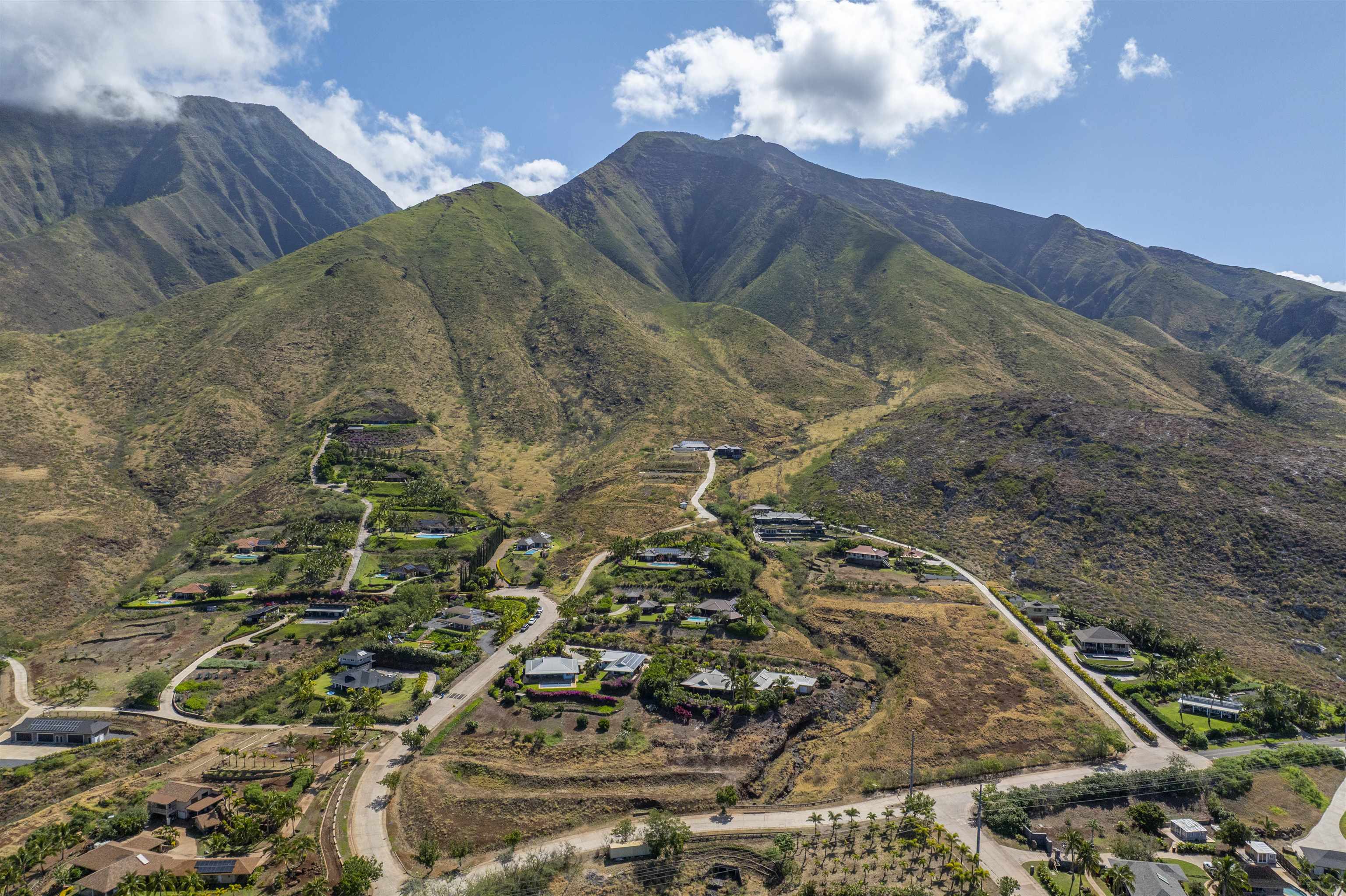 52  Iliahi Way Launiupoko, Lahaina home - photo 35 of 38