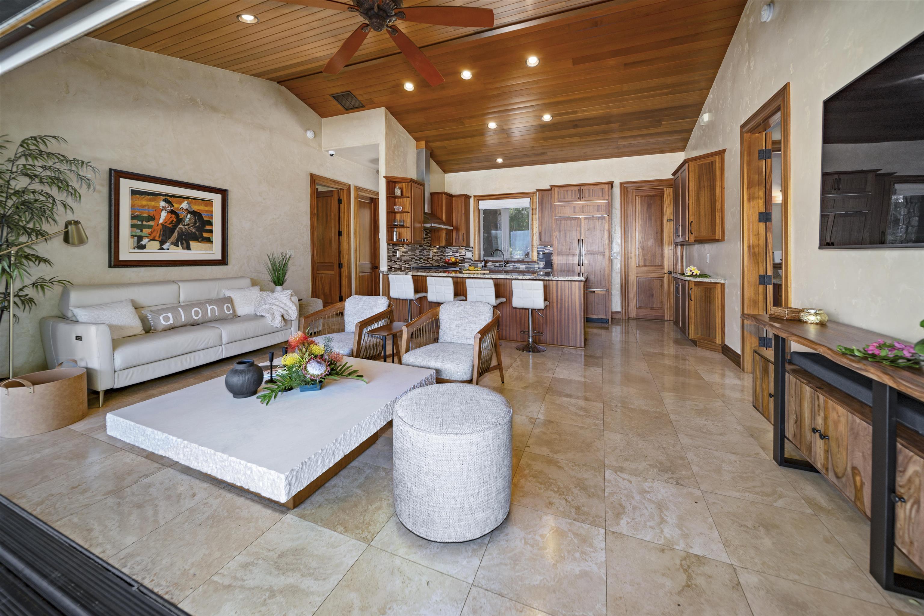 52  Iliahi Way Launiupoko, Lahaina home - photo 9 of 38