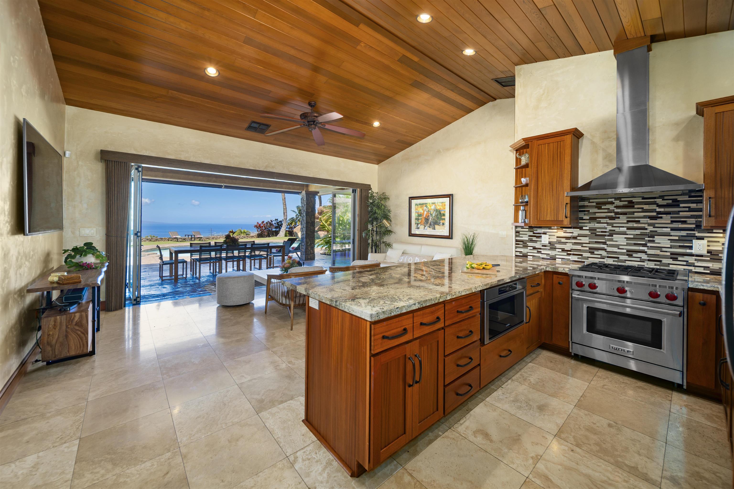 52  Iliahi Way Launiupoko, Lahaina home - photo 10 of 38