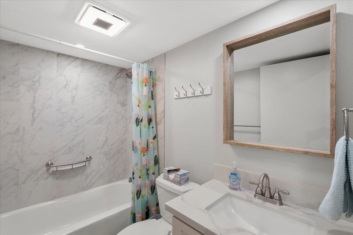 Iao Parkside I condo # 11-102, Wailuku, Hawaii - photo 24 of 33