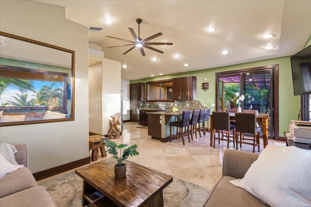 52  Lau Niu Way Launiupoko, Lahaina home - photo 16 of 48