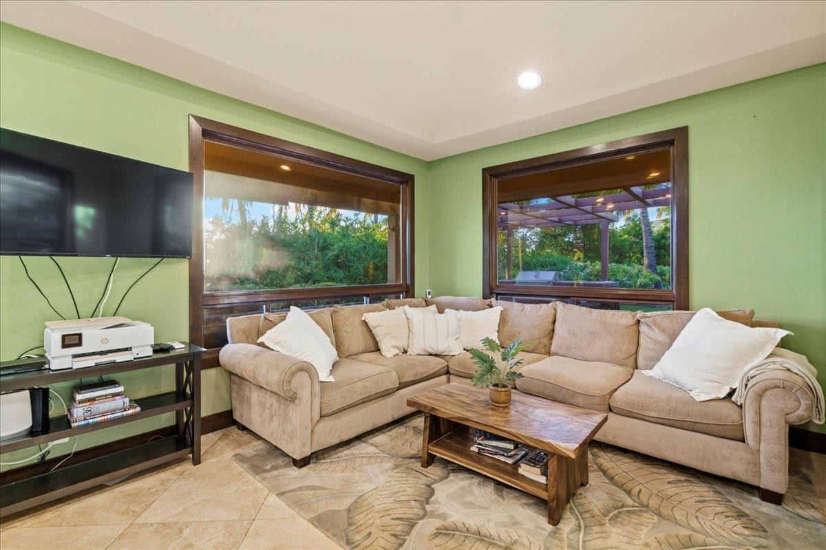 52  Lau Niu Way Launiupoko, Lahaina home - photo 17 of 48