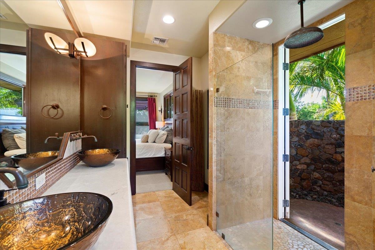 52  Lau Niu Way Launiupoko, Lahaina home - photo 23 of 48