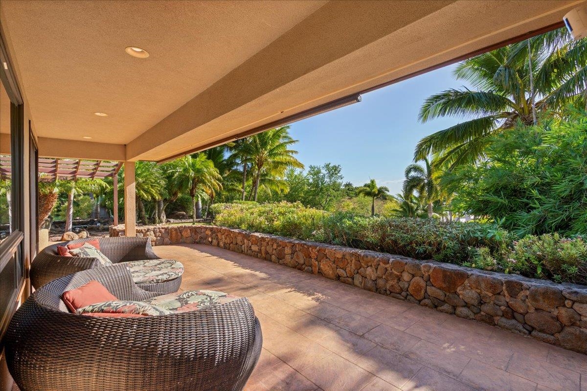 52  Lau Niu Way Launiupoko, Lahaina home - photo 38 of 48