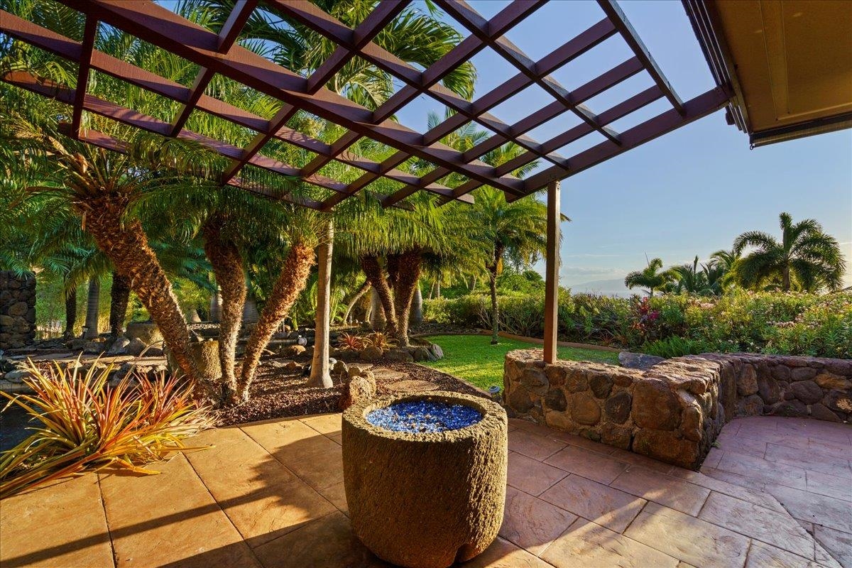 52  Lau Niu Way Launiupoko, Lahaina home - photo 42 of 48
