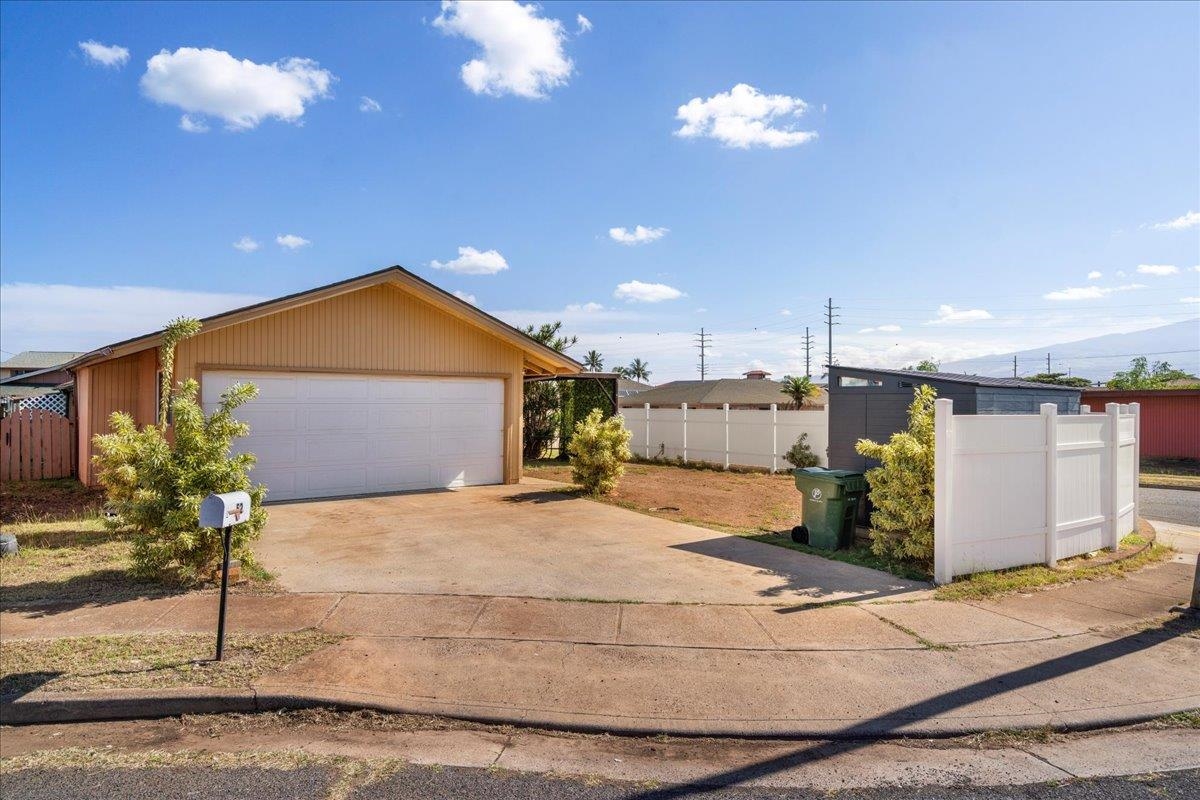 52  Leipapa Pl , Kahului home - photo 3 of 26