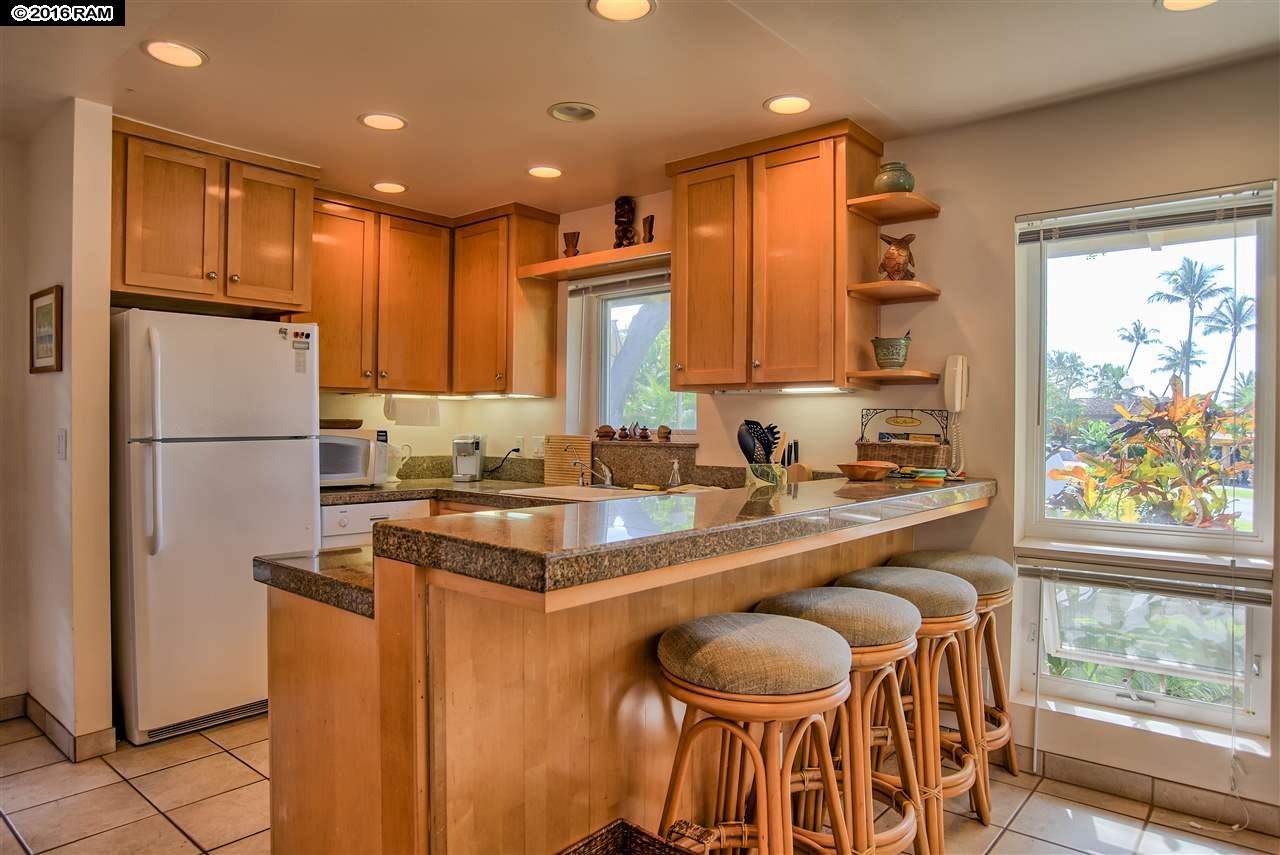 Puamana condo # 5-2, Lahaina, Hawaii - photo 8 of 28