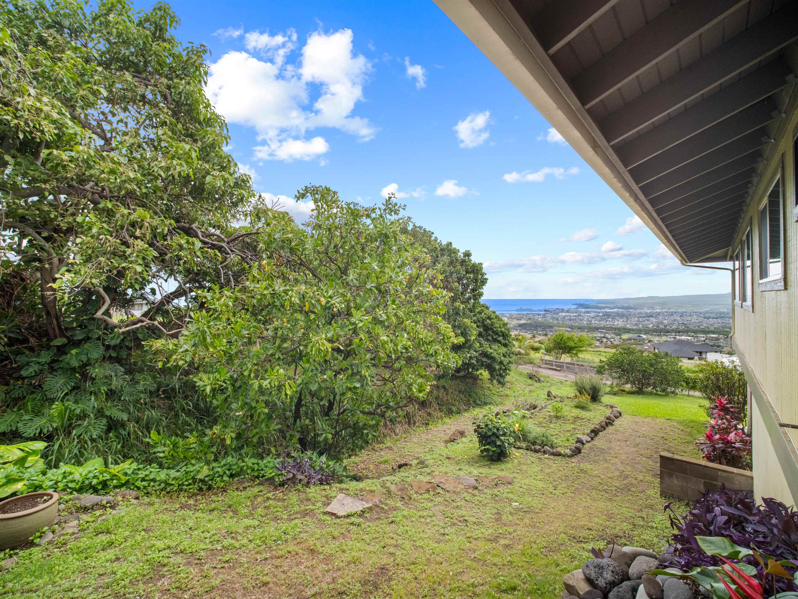 525  Kualau St Wailuku, Wailuku home - photo 40 of 50